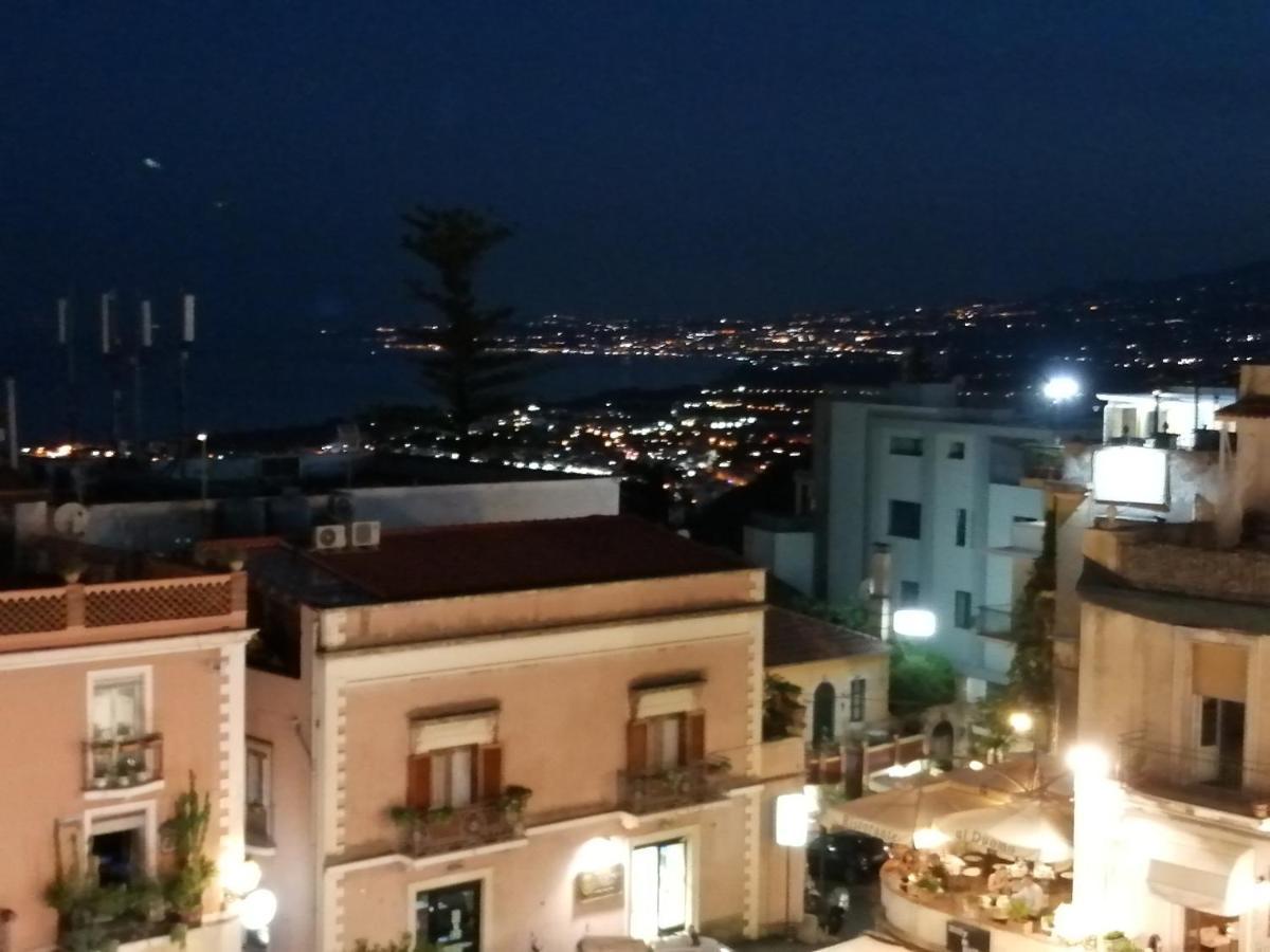 Aly Art Apartment Taormina Duomo, Gulf&Etna view Exterior foto